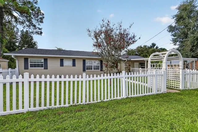37406 TURNER DRIVE Umatilla, FL 32784
