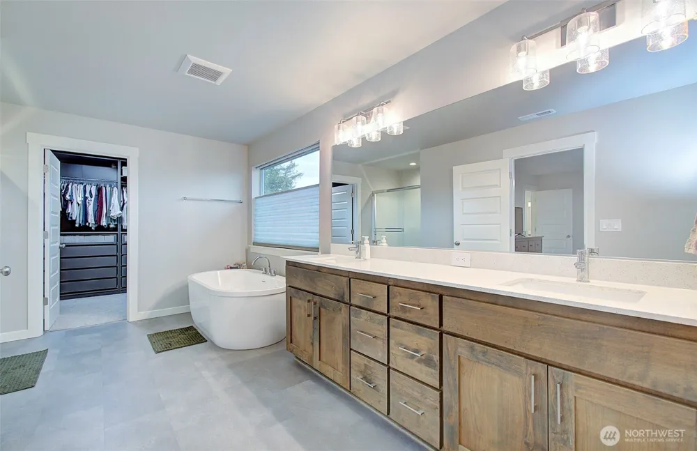 11611 NE 135th Avenue Brush Prairie, WA 98606