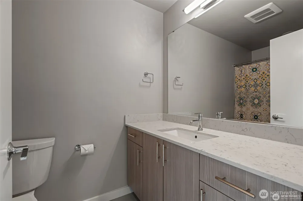 12520 15th Avenue NE #C Seattle, WA 98125