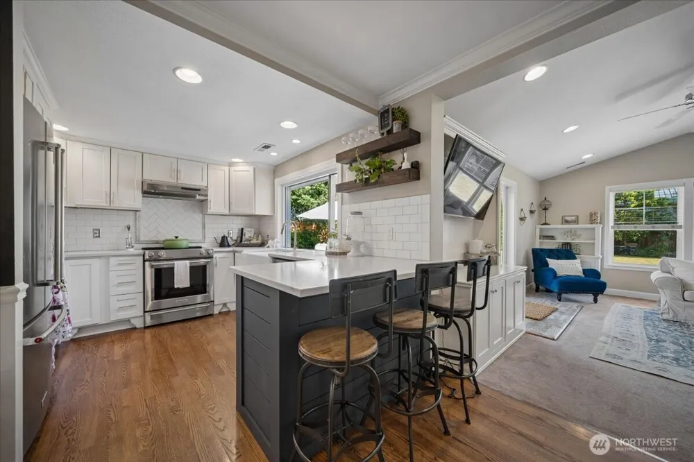 33331 SE 42nd Street Fall City, WA 98024