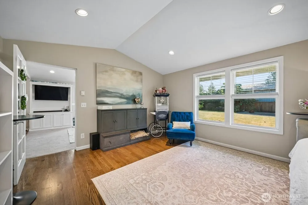 33331 SE 42nd Street Fall City, WA 98024