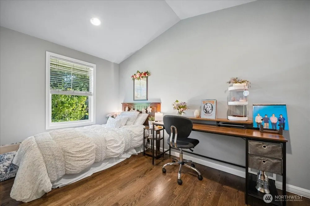 33331 SE 42nd Street Fall City, WA 98024