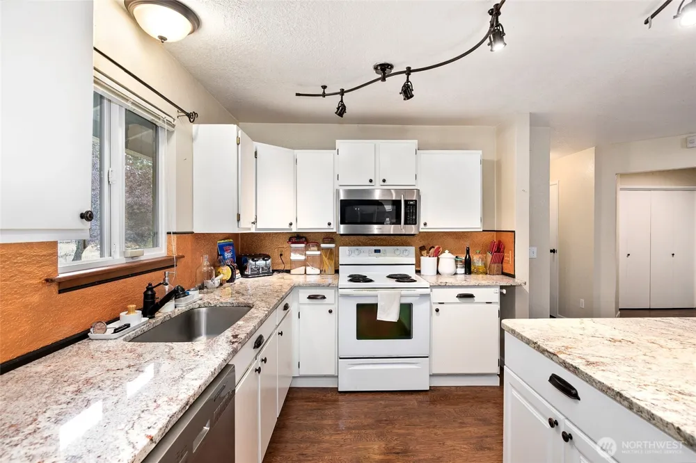 16631 Case Road SW Rochester, WA 98579