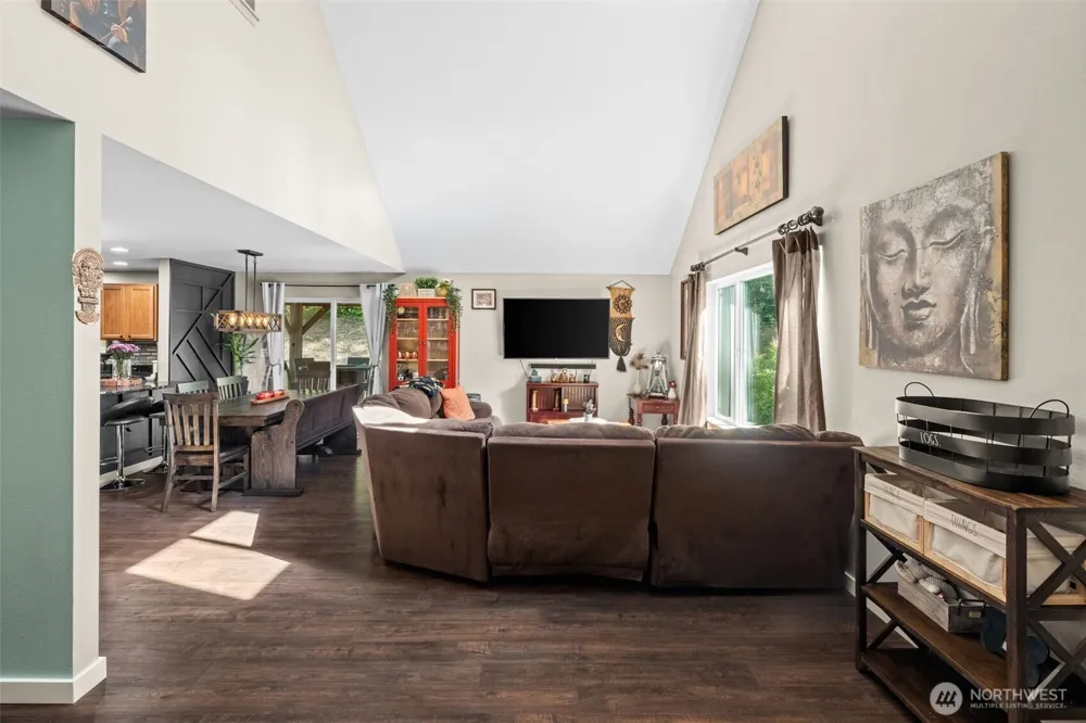 20401 22nd Street SW Lakebay, WA 98349