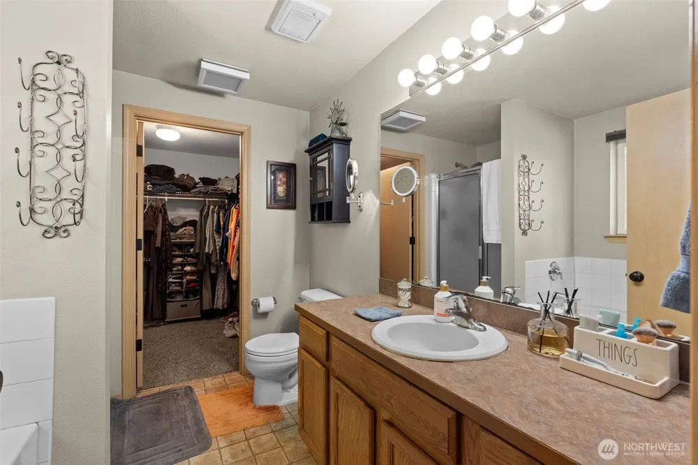 20401 22nd Street SW Lakebay, WA 98349