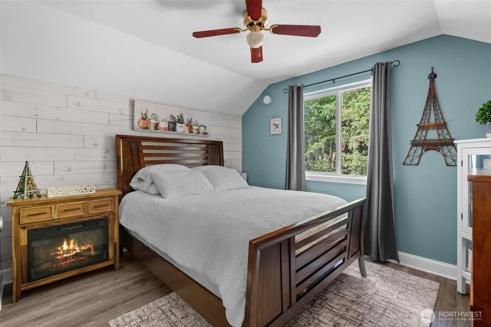 20401 22nd Street SW Lakebay, WA 98349