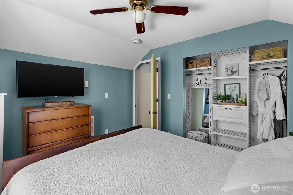 20401 22nd Street SW Lakebay, WA 98349