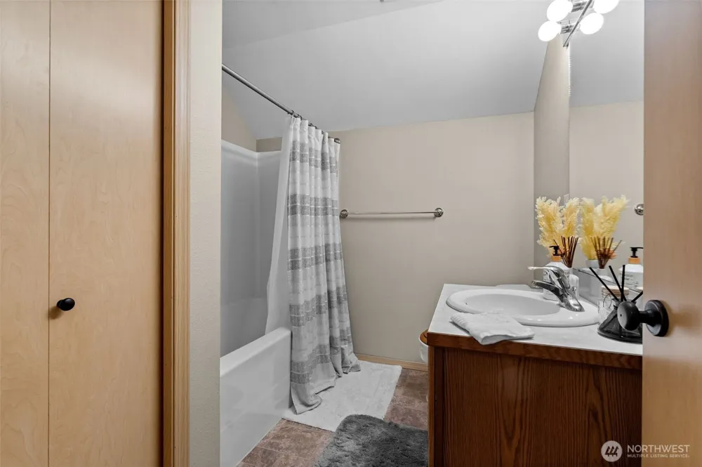 20401 22nd Street SW Lakebay, WA 98349