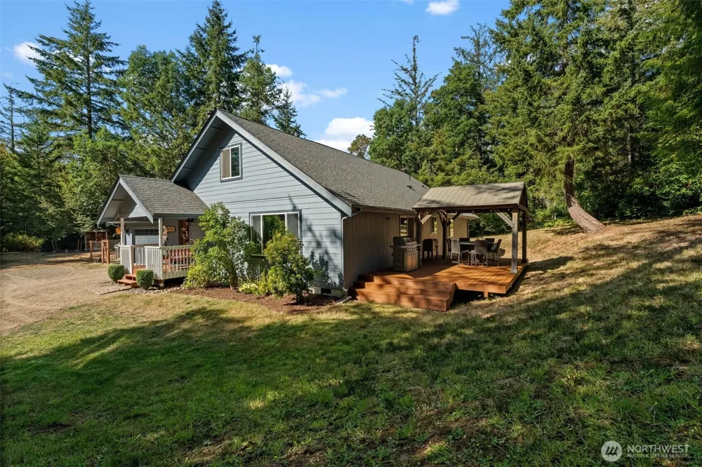 20401 22nd Street SW Lakebay, WA 98349