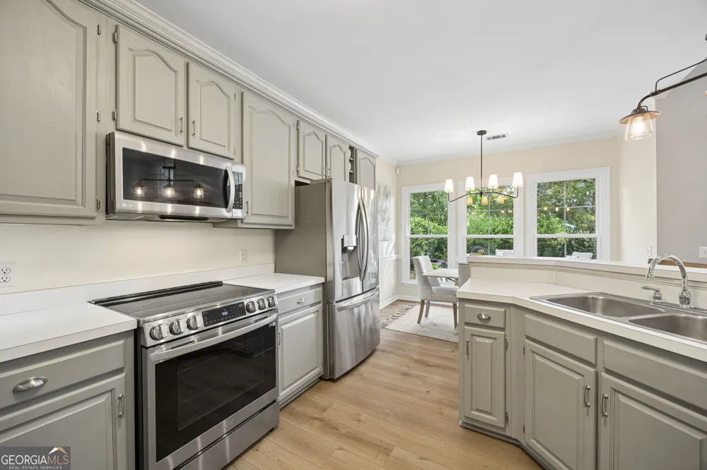 114 Steeplechase RD Savannah, GA 31405