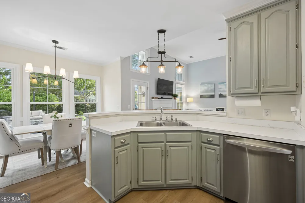 114 Steeplechase RD Savannah, GA 31405