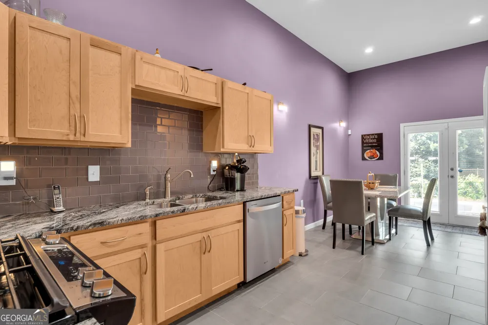 1541 Burnstone DR Stone Mountain, GA 30088