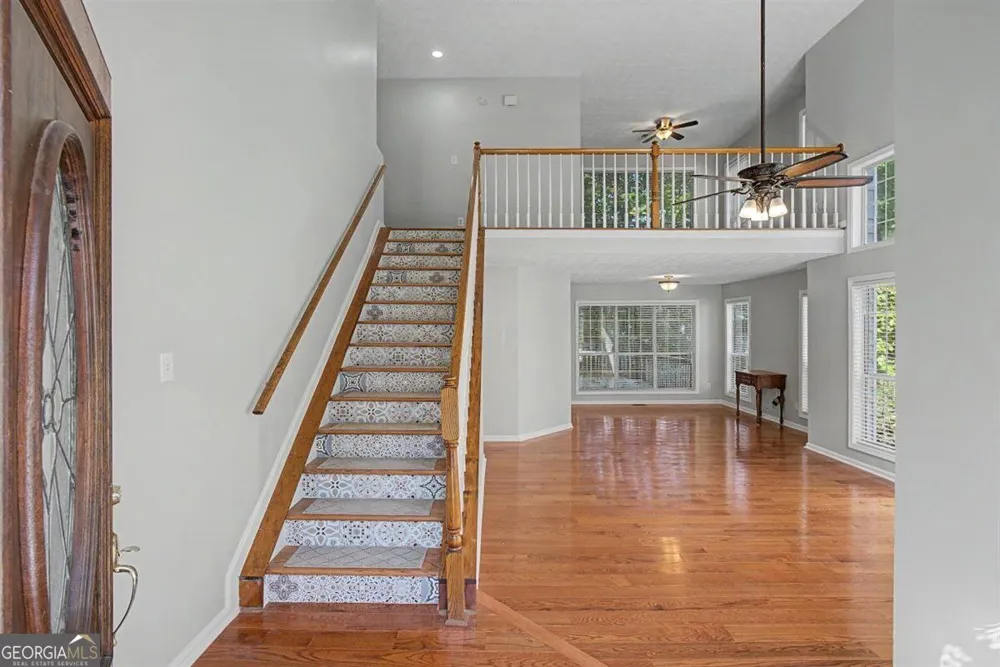 1011 Braelin CT Woodstock, GA 30189