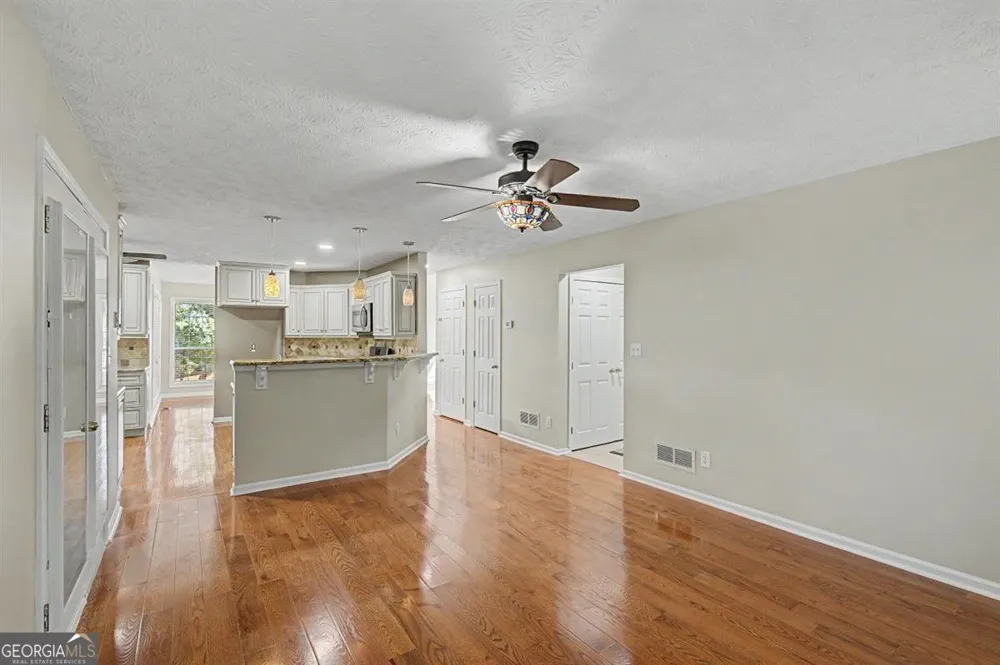 1011 Braelin CT Woodstock, GA 30189