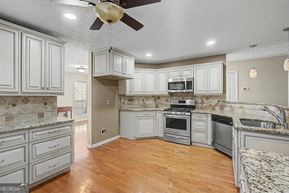 1011 Braelin CT Woodstock, GA 30189
