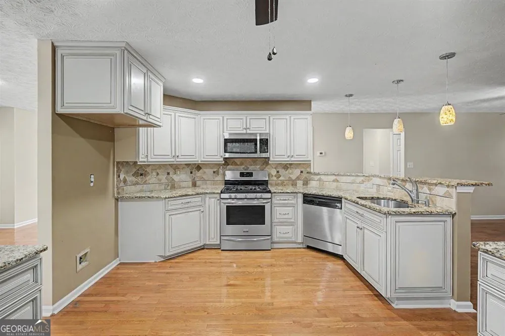 1011 Braelin CT Woodstock, GA 30189