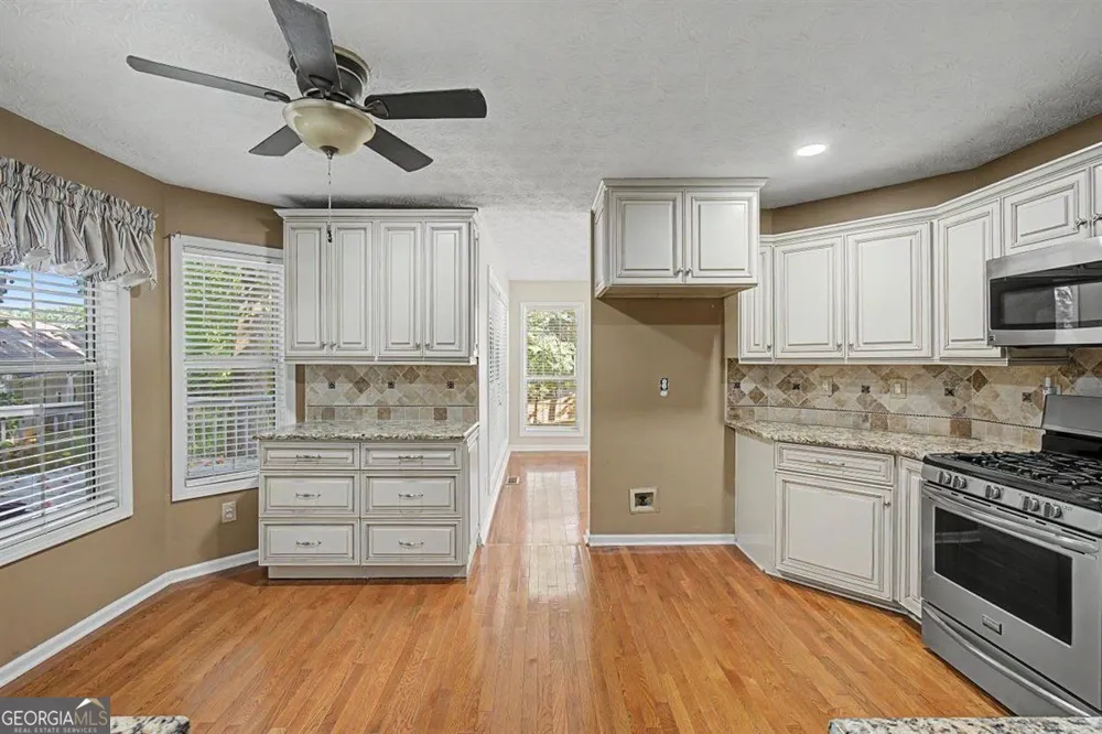 1011 Braelin CT Woodstock, GA 30189