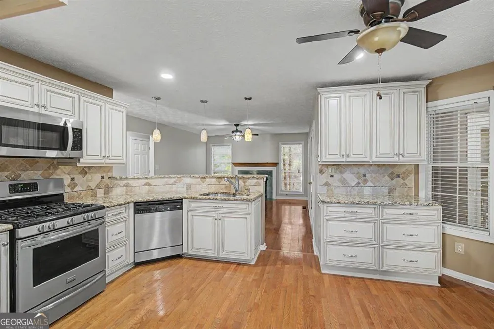 1011 Braelin CT Woodstock, GA 30189