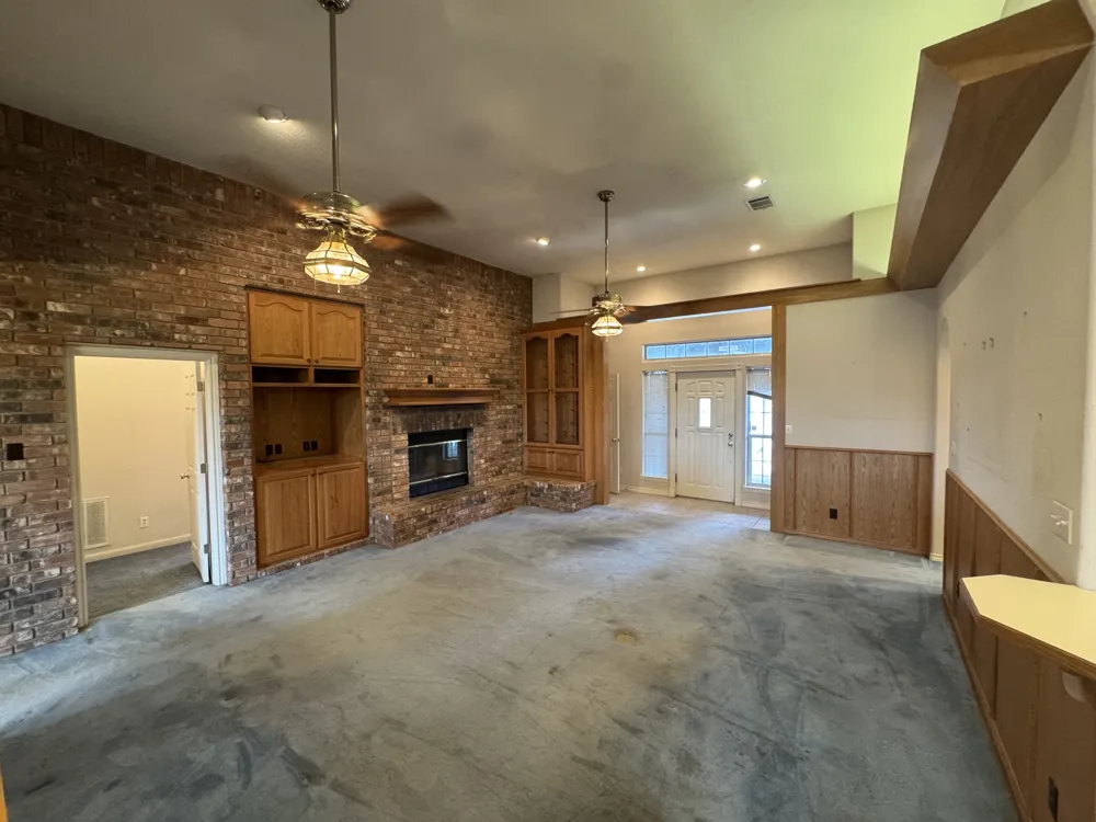 690 Ancient Oaks Drive Marble Falls, TX 78654