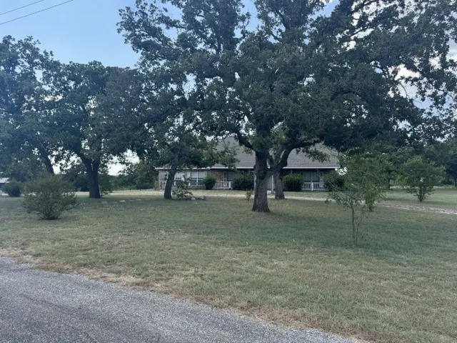 690 Ancient Oaks Drive Marble Falls, TX 78654