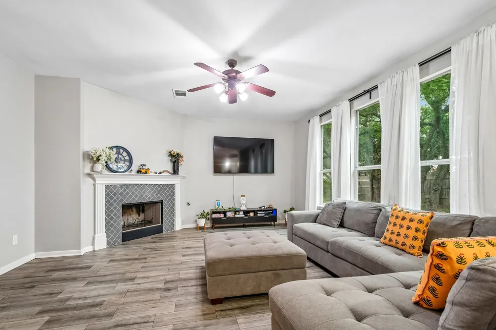 1205 Yountville Drive Leander, TX 78641