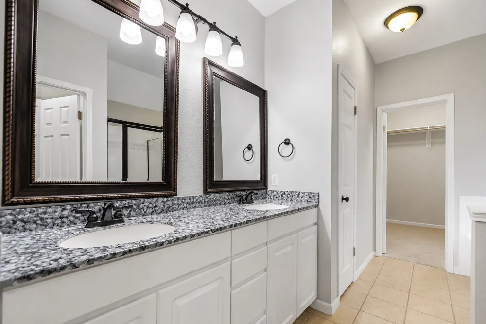 1205 Yountville Drive Leander, TX 78641
