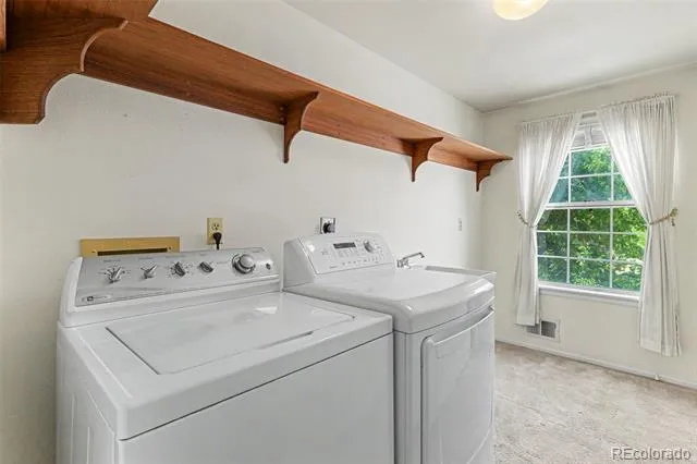 6130 E Briarwood Circle Englewood, CO 80112