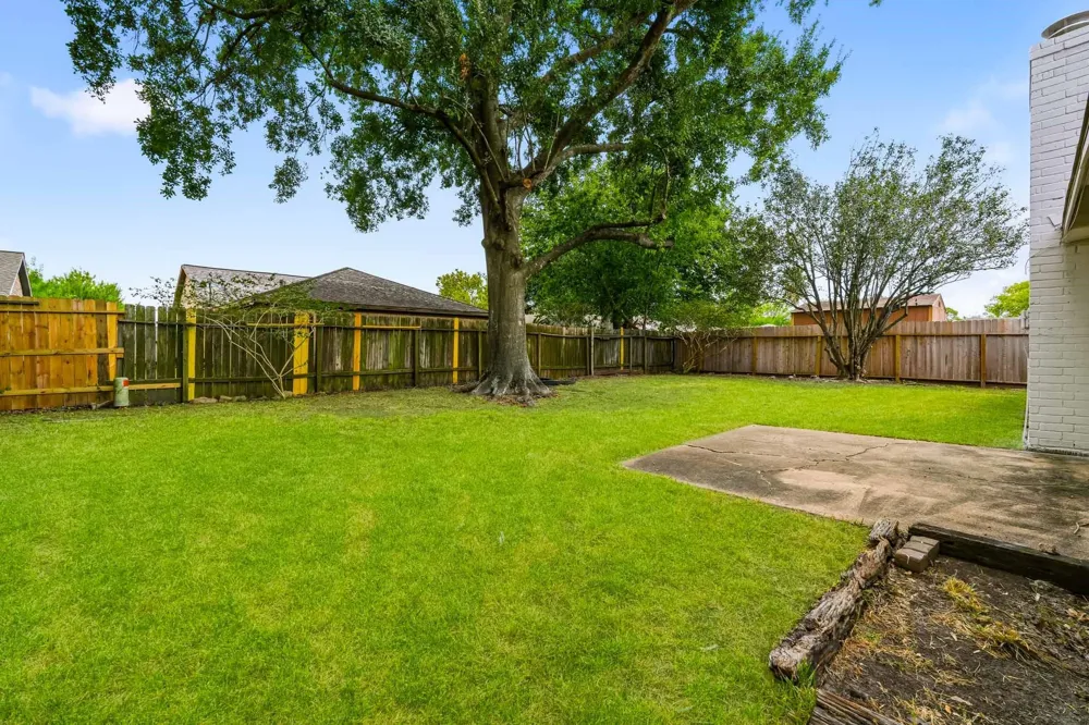1310 Mossridge Drive Missouri City, TX 77489