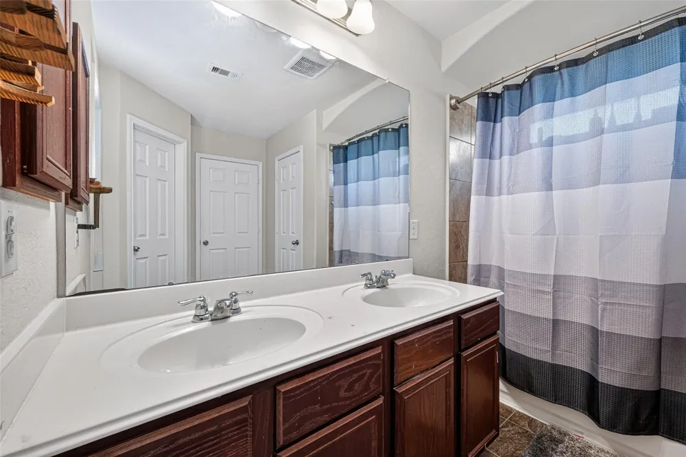 10619 Blithe Oak Court Tomball, TX 77375