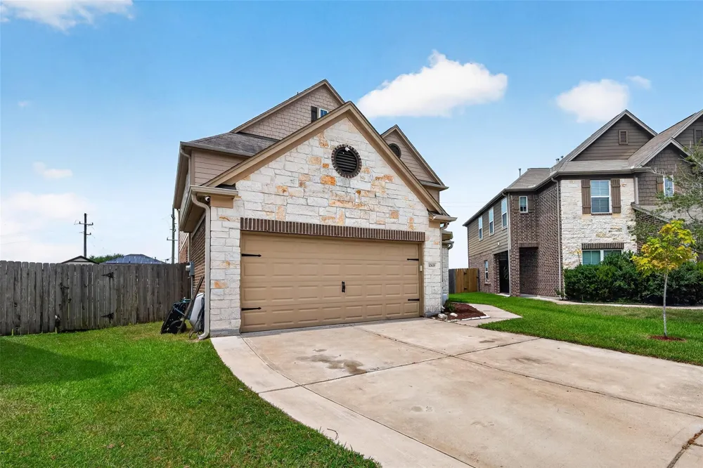 10619 Blithe Oak Court Tomball, TX 77375