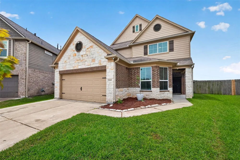 10619 Blithe Oak Court Tomball, TX 77375