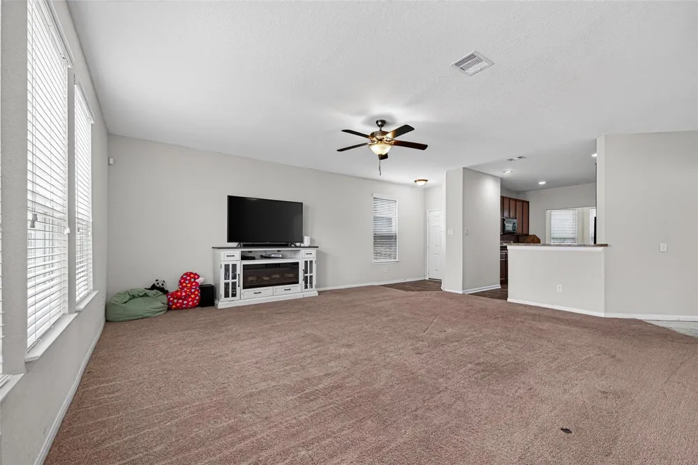 10619 Blithe Oak Court Tomball, TX 77375