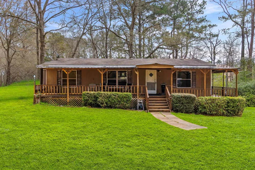 106 Jefferson Street Livingston, TX 77351