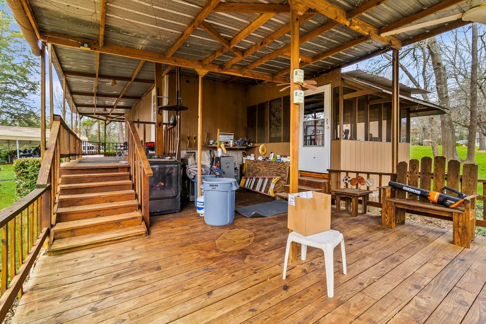 106 Jefferson Street Livingston, TX 77351