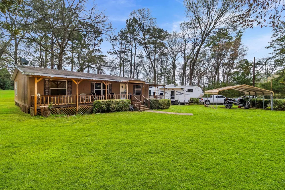 106 Jefferson Street Livingston, TX 77351