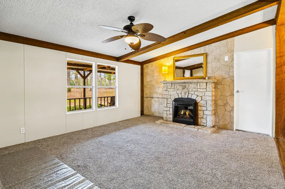 106 Jefferson Street Livingston, TX 77351