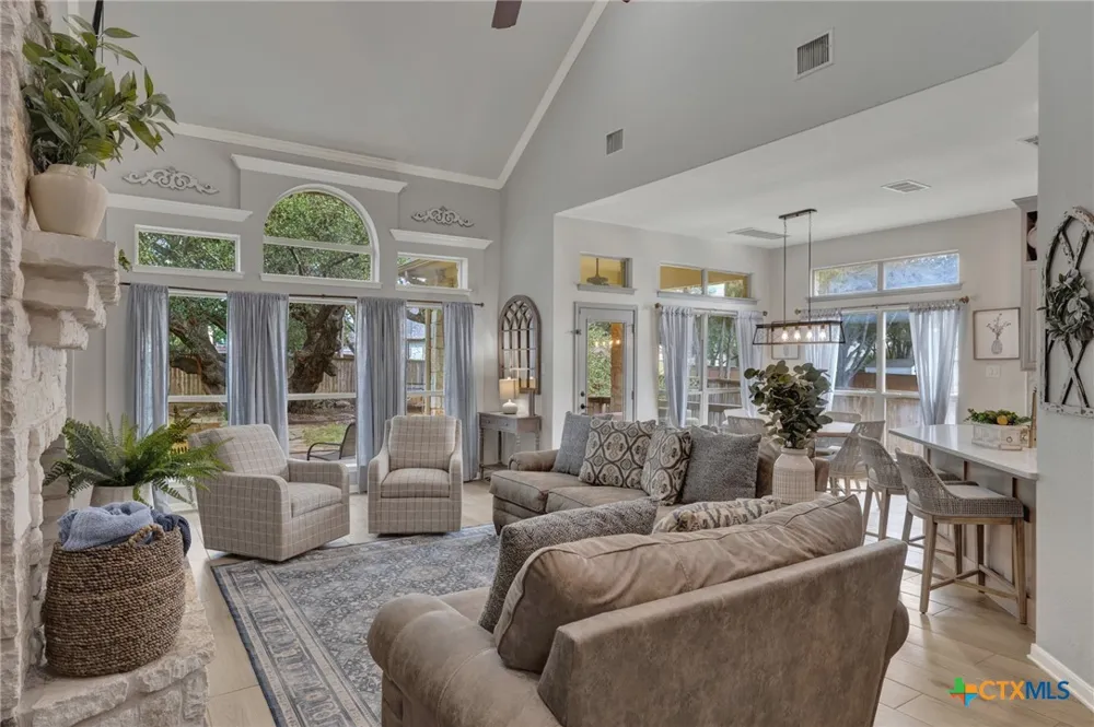 263 Hamburg Avenue New Braunfels, TX 78132