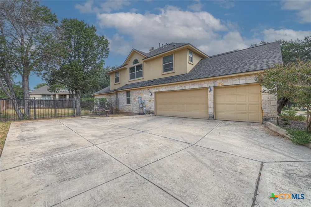 263 Hamburg Avenue New Braunfels, TX 78132