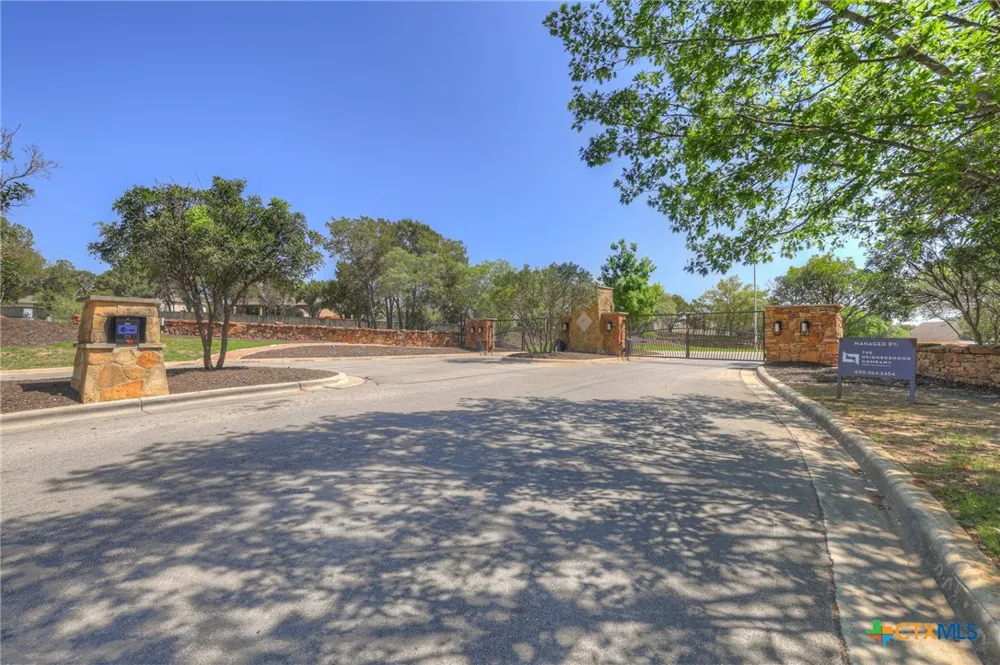 263 Hamburg Avenue New Braunfels, TX 78132