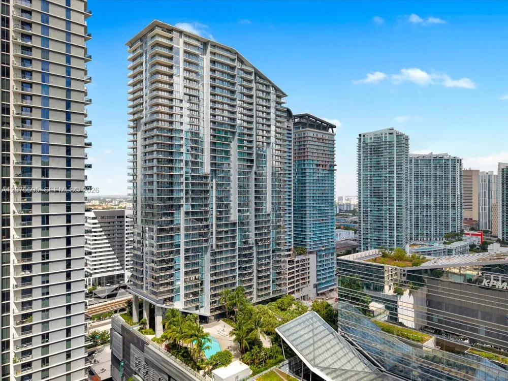 88 SW 7th St #2204 Miami, FL 33130