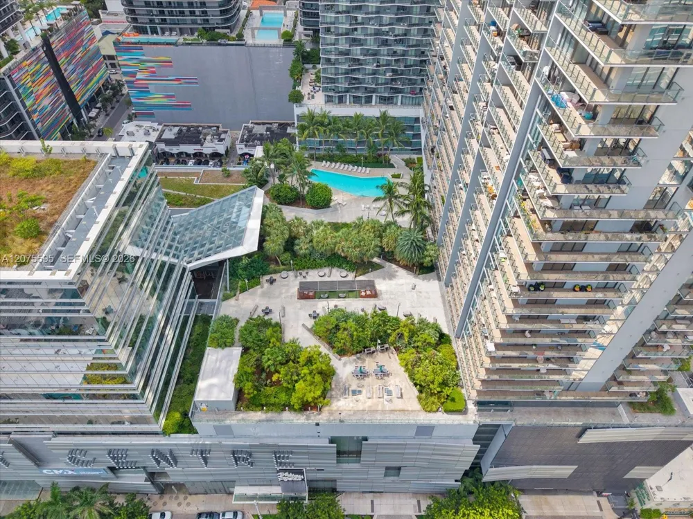 88 SW 7th St #2204 Miami, FL 33130