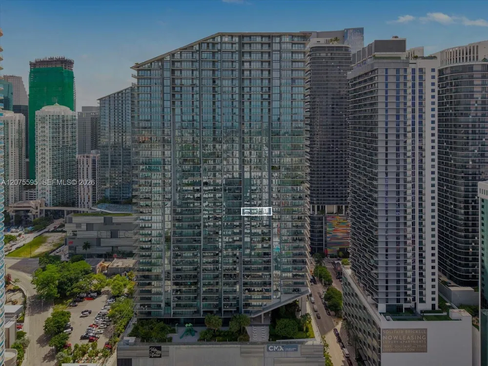 88 SW 7th St #2204 Miami, FL 33130
