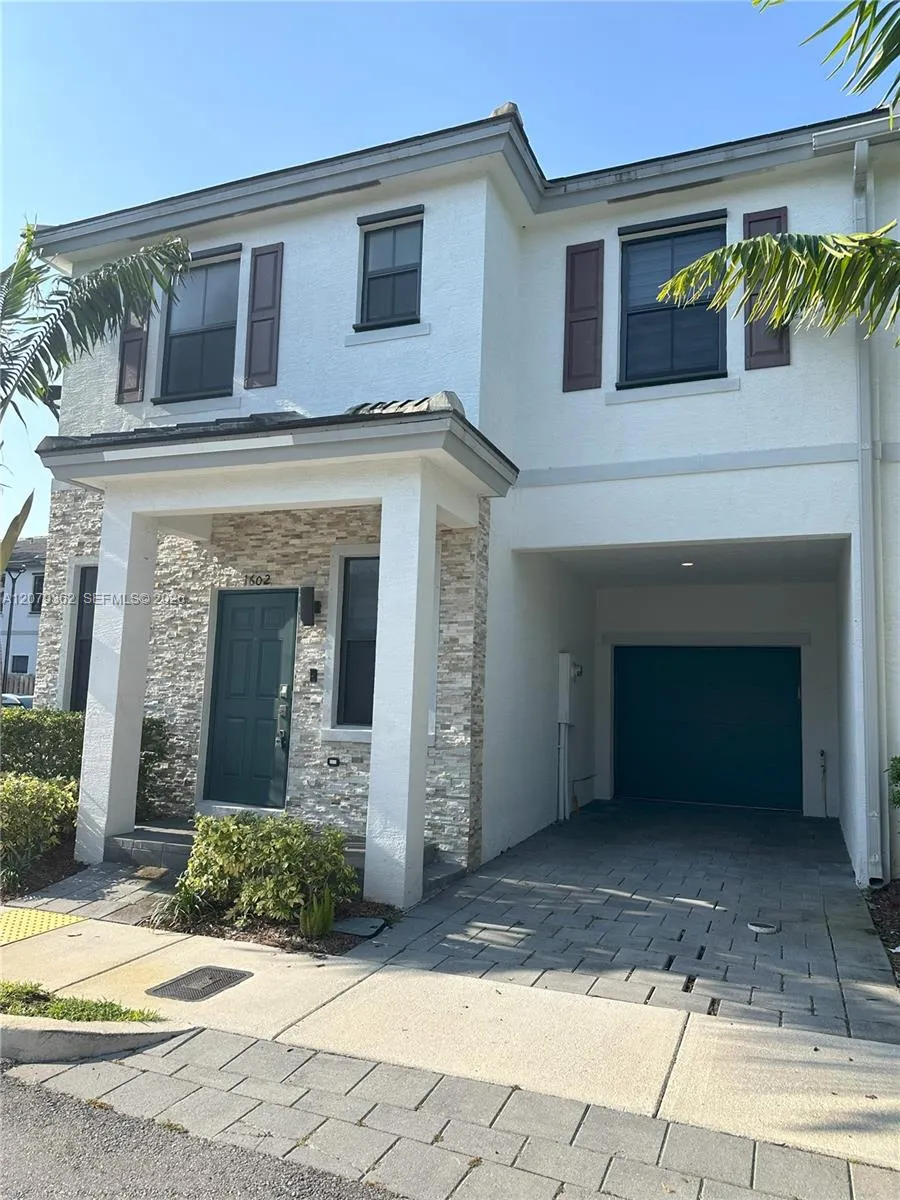 1602 SW 28th Ct Fort Lauderdale, FL 33315