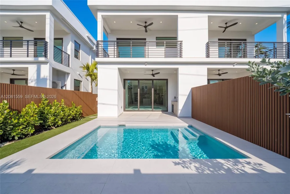 1330 NE 16th Ter Fort Lauderdale, FL 33304