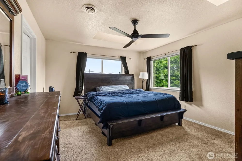 627 Bates Street SW Tumwater, WA 98512