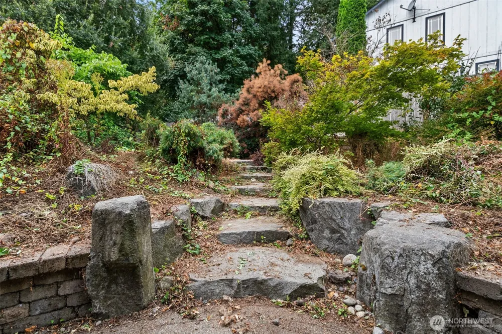 627 Bates Street SW Tumwater, WA 98512
