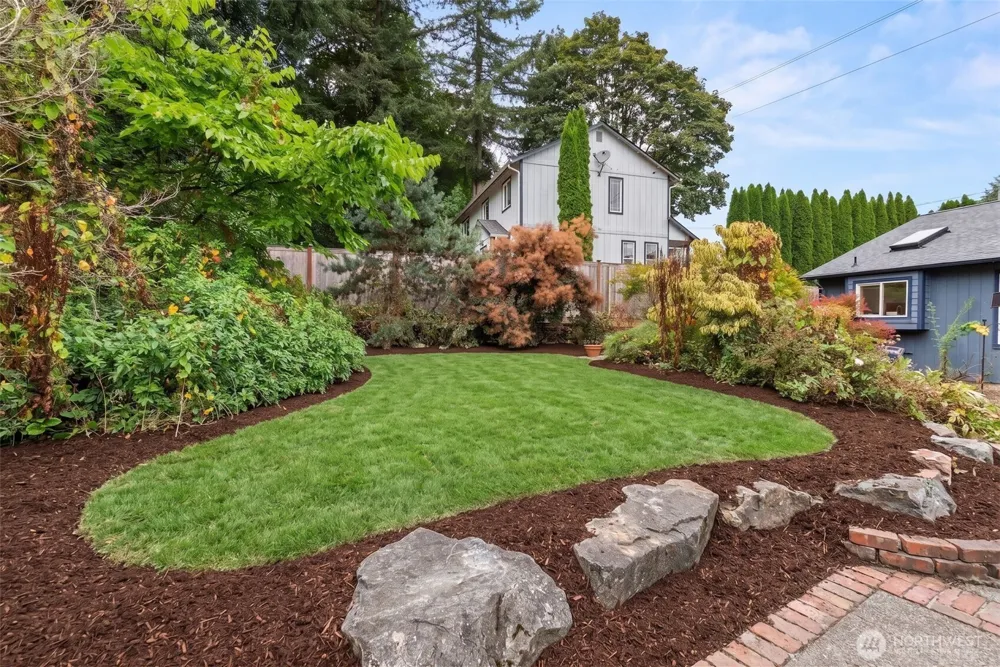 627 Bates Street SW Tumwater, WA 98512