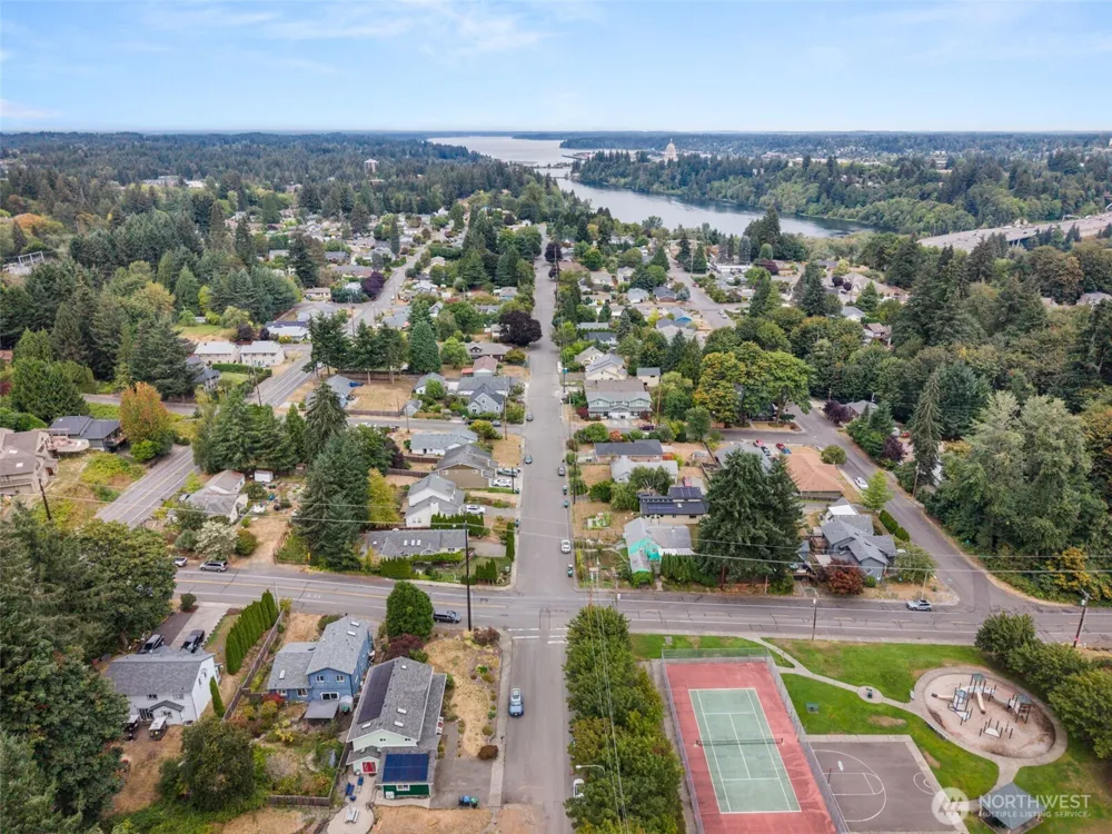 627 Bates Street SW Tumwater, WA 98512