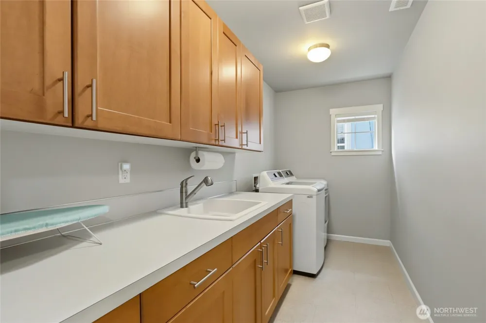 2233 Mill Street NE Olympia, WA 98506