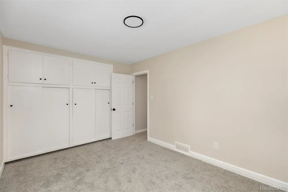 24735 Lathrup Boulevard Southfield City, MI 48075